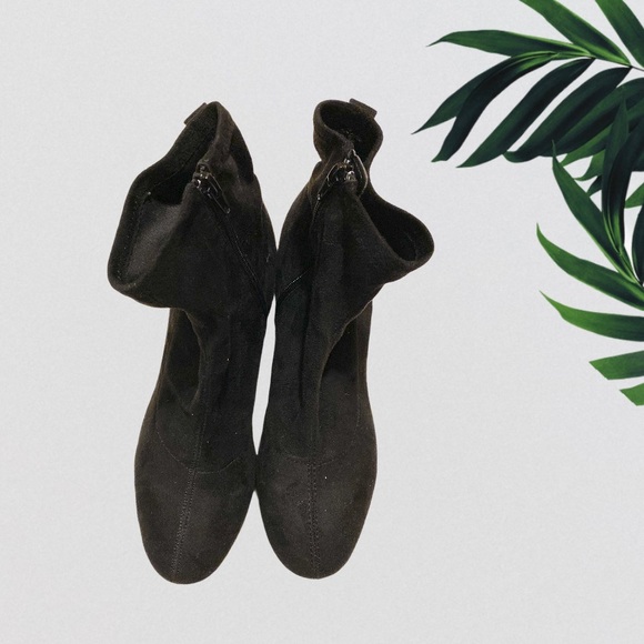 Bar III Lacy Sock Booties - Picture 2 of 4